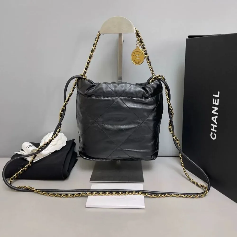 CHANEL brand color